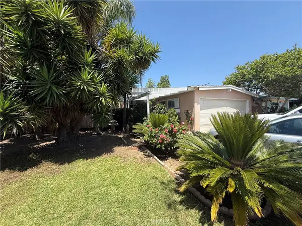 1737 W Richland, Santa Ana, CA 92703