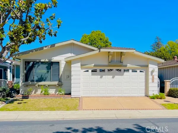 2621 Park #1971984, Santa Ana, CA 92705