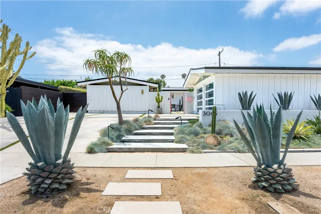 3065 Stevely, Long Beach, CA 90808 - #1