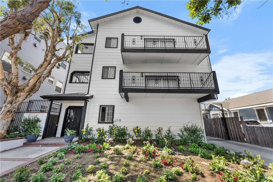 755 Gaviota Avenue, Long Beach, CA 90813 - #2