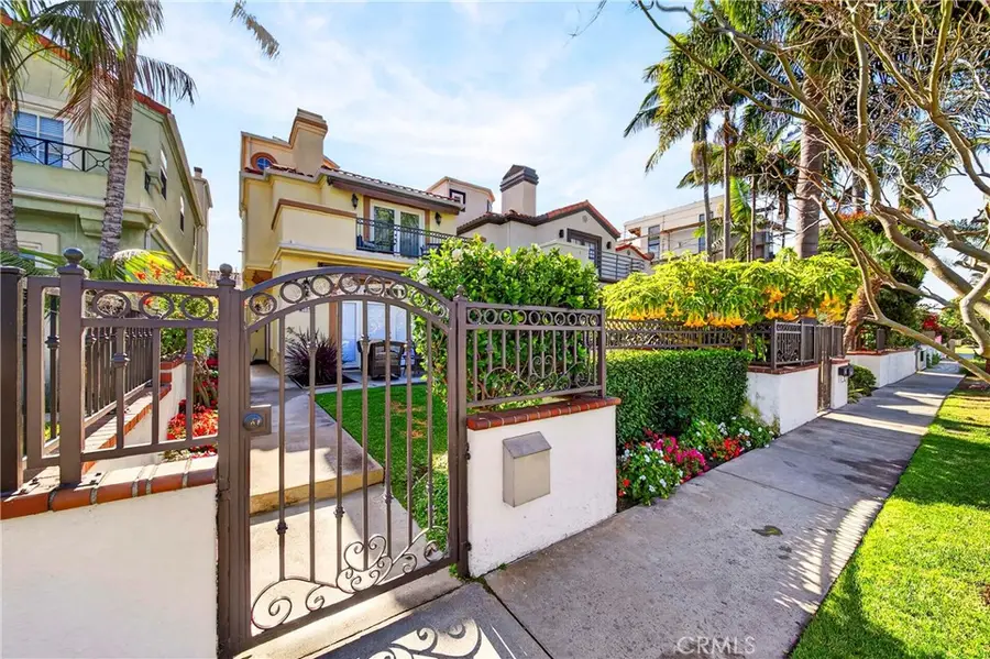 816 Delaware Street, Huntington Beach, CA 92648 - #2
