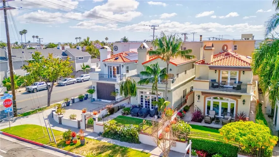 816 Delaware Street, Huntington Beach, CA 92648 - #3