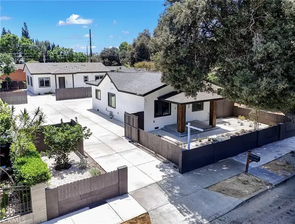 1050 W Chestnut Avenue, Santa Ana, CA 92703