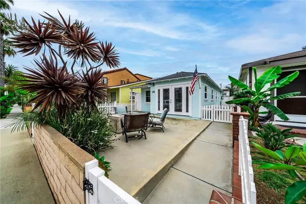 218 11th, Huntington Beach, CA 92648