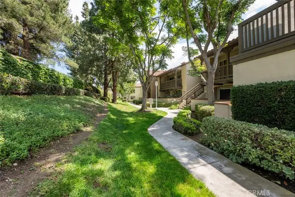 215 S Cross Creek #L, Orange, CA 92869