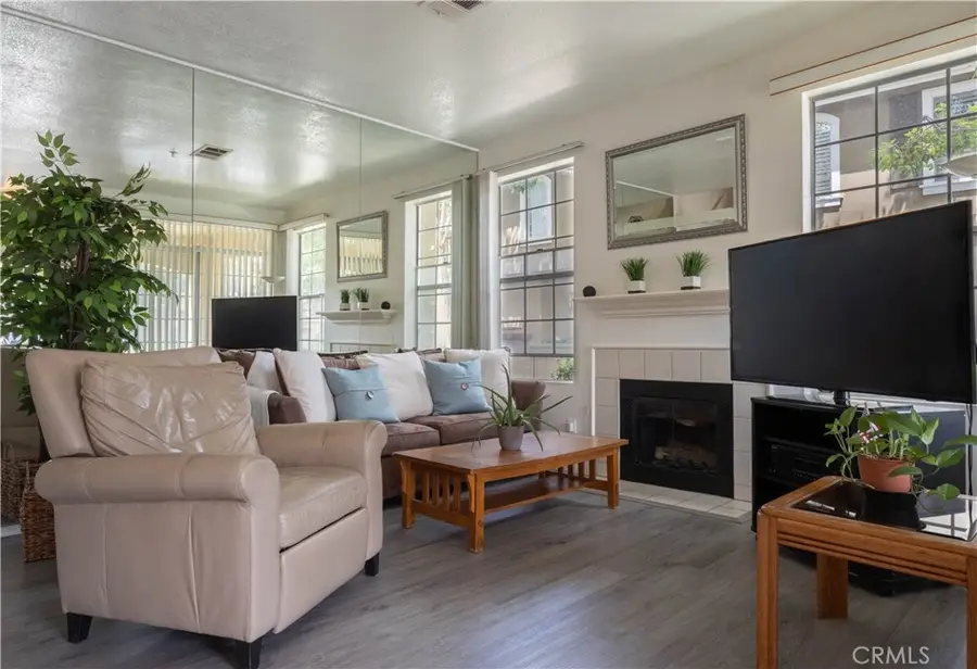 251 Gallery, Tustin, CA 92782 - #3