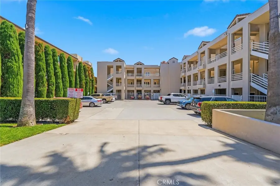 2604 E 20th #205e, Signal Hill, CA 90755 - #2