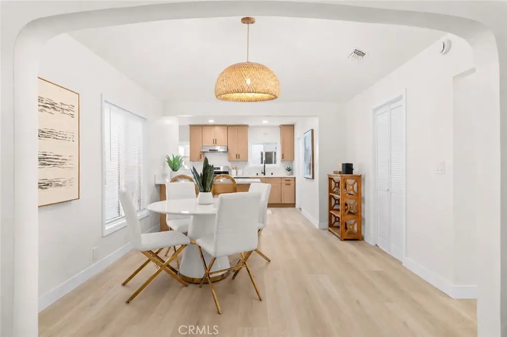 2115 S Redondo, Los Angeles, CA 90016 - #1