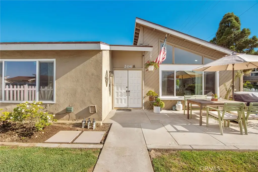 204 Springfield Avenue, Huntington Beach, CA 92648 - #1