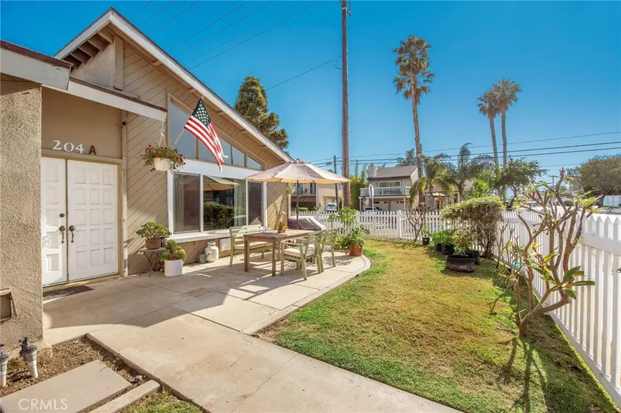 204 Springfield Avenue, Huntington Beach, CA 92648 - #3