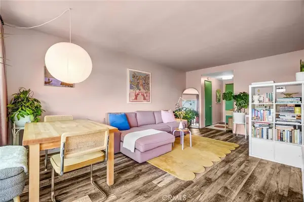 528 Cedar #3A, Long Beach, CA 90802