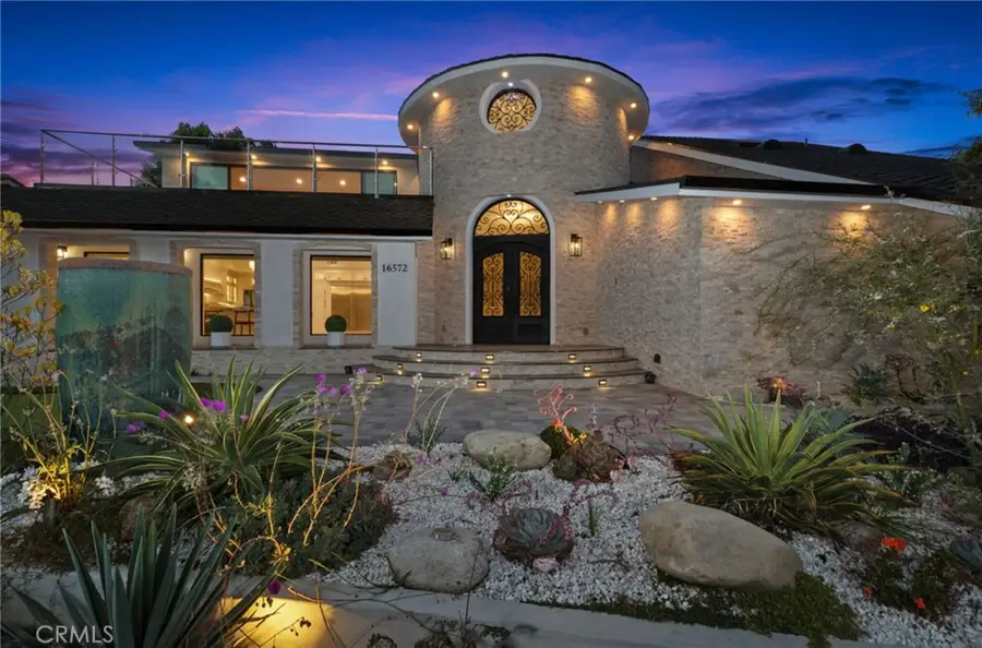 16572 Carousel, Huntington Beach, CA 92649 - #3