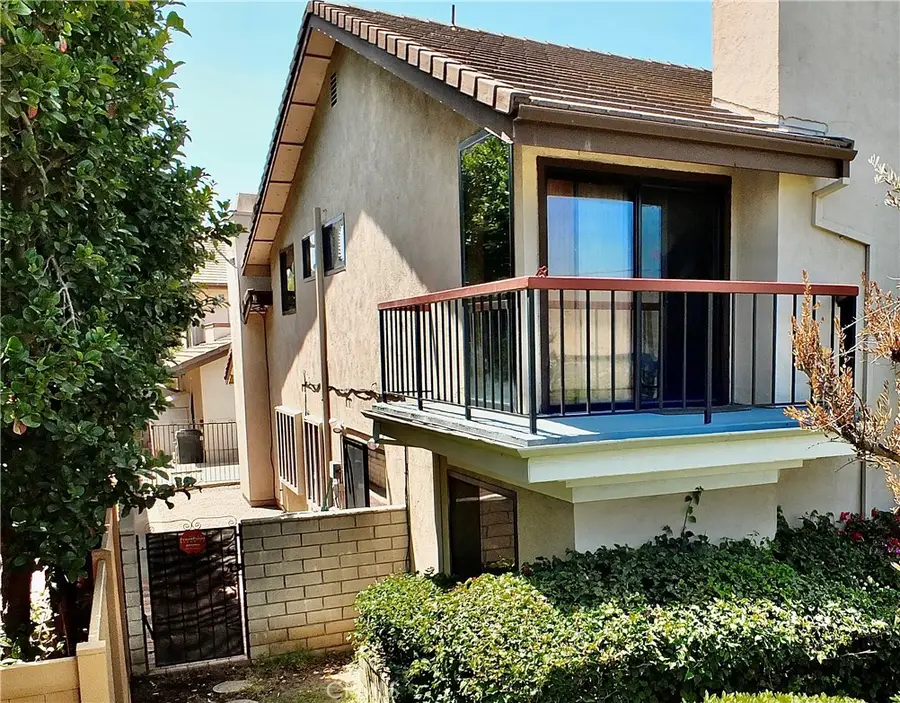 4015 N Virginia Road #6, Long Beach, CA 90807 - #2