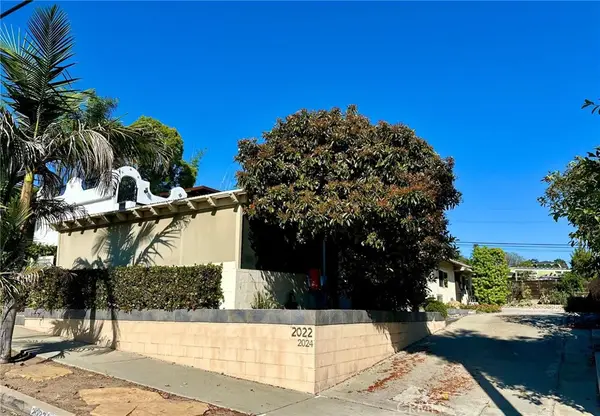 2022 Dawson Avenue, Signal Hill, CA 90755
