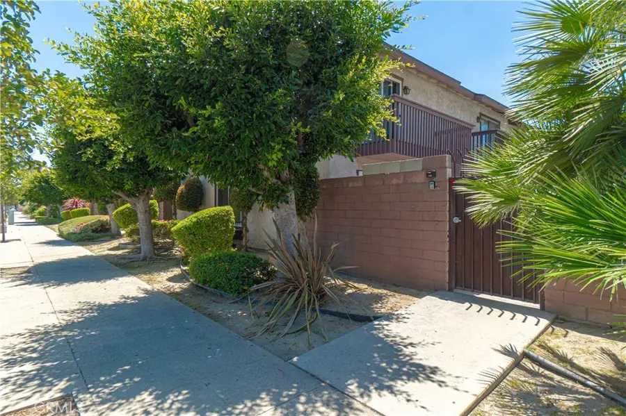 2231 Santa Fe #13, Long Beach, CA 90810 - #2