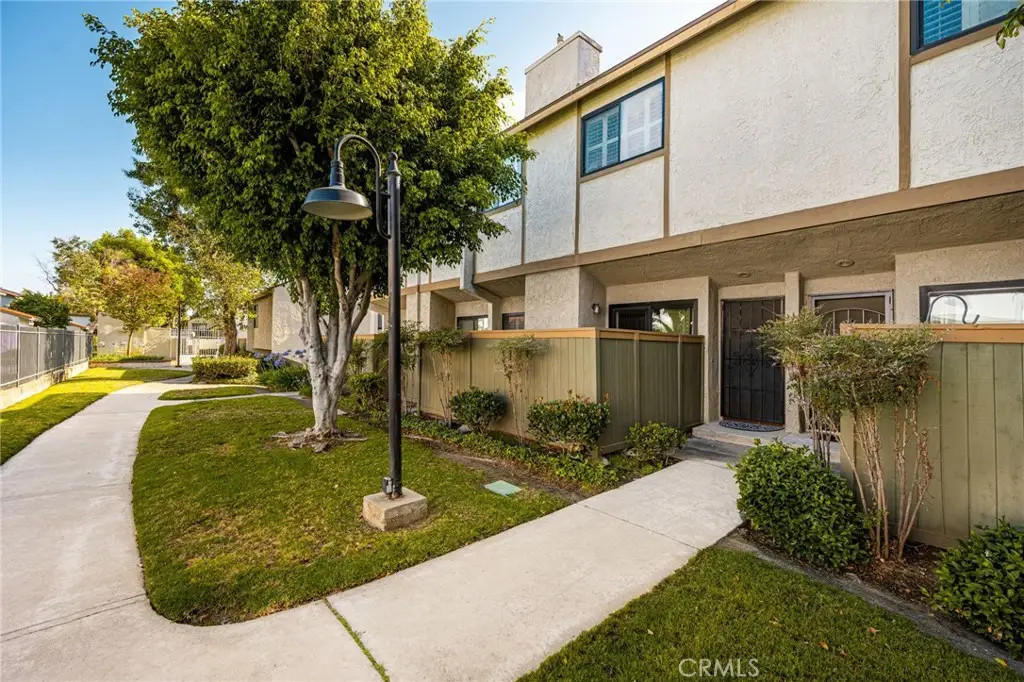 2000 W Palmyra #10, Orange, CA 92868 - #1