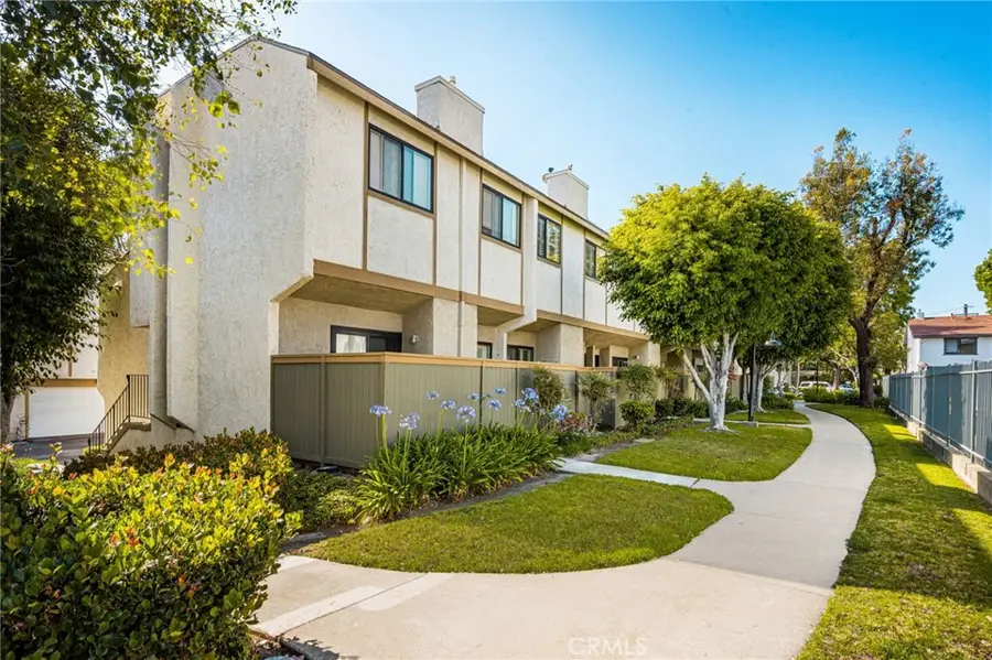 2000 W Palmyra #10, Orange, CA 92868 - #2