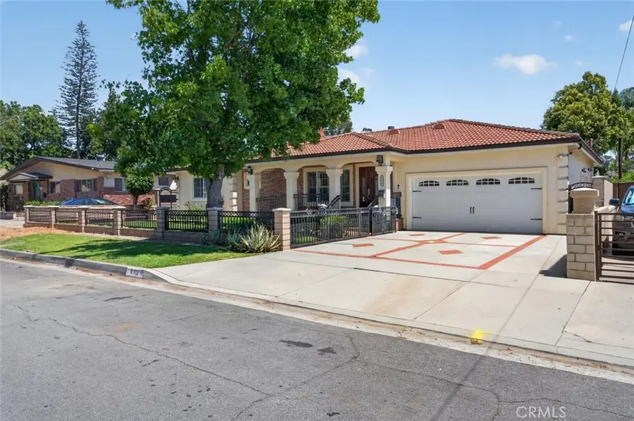 9112 Stoakes Avenue, Downey, CA 90240 - #3