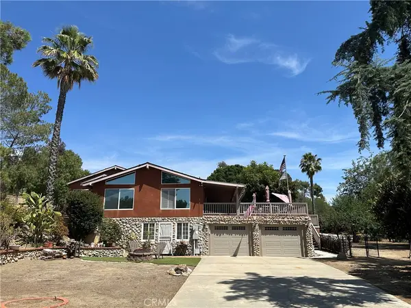 1026 Arnold Way, Alpine, CA 91901