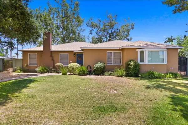 1108 W Acacia Avenue, Orange, CA 92868