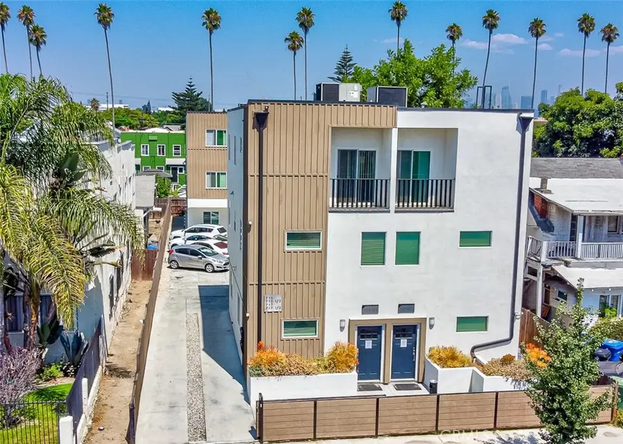 715 W 47th Street, Los Angeles, CA 90037 - #2