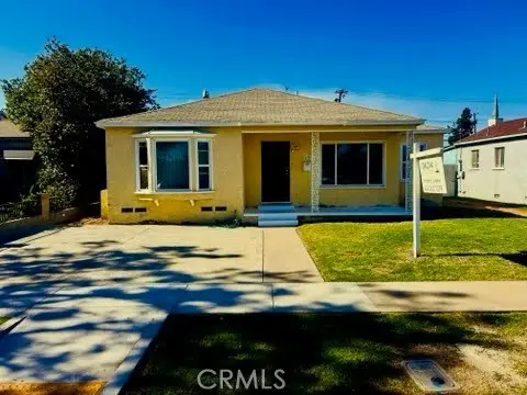 1073 E Plymouth Street, Long Beach, CA 90805