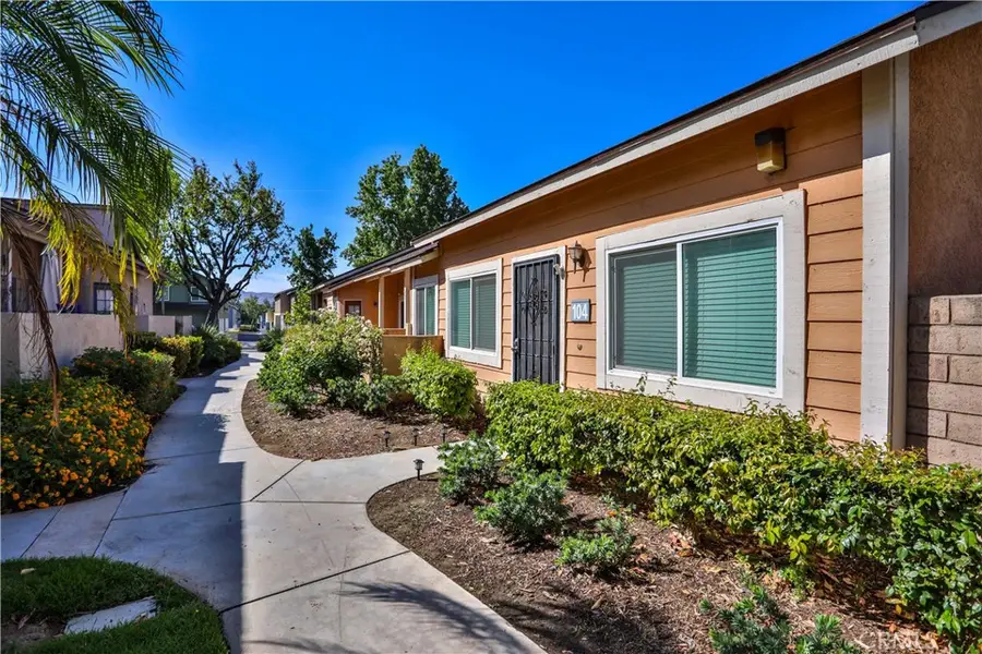 2321 Mount Humphries, Corona, CA 92879 - #3