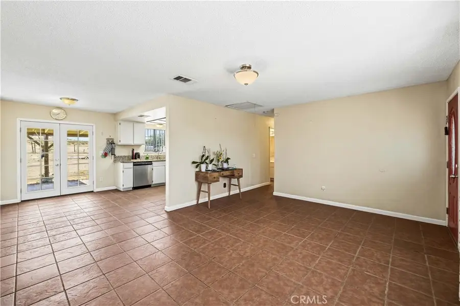 15871 E Avenue Q1, Palmdale, CA 93591 - #3