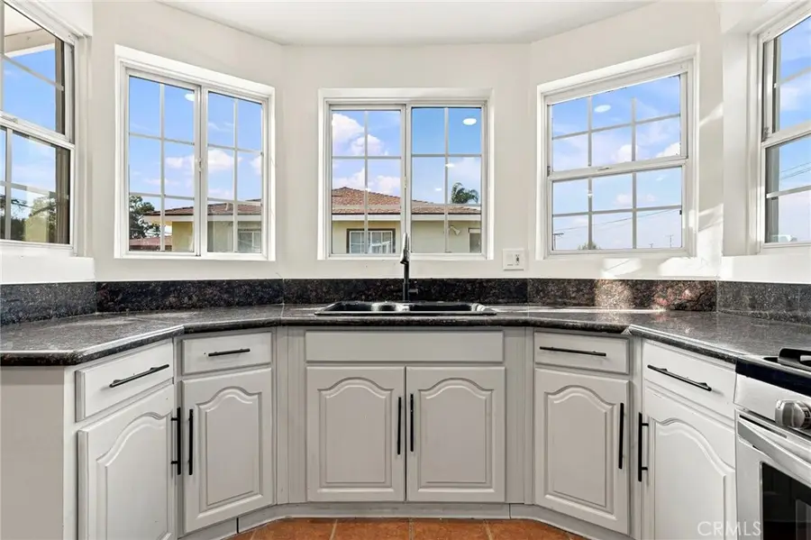 12239 Cedar Avenue, Hawthorne, CA 90250 - #2