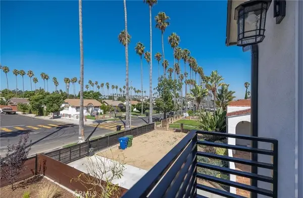 4928 8th Avenue, Los Angeles, CA 90043