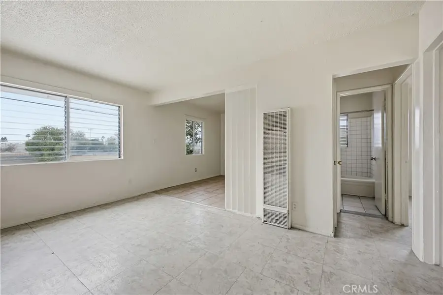 5914 S Hoover, Los Angeles, CA 90044 - #2
