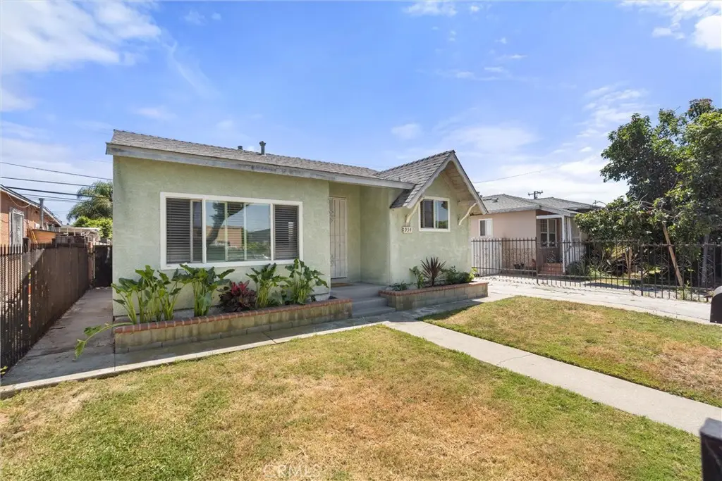 934 E Arlington, Compton, CA 90221 - #1