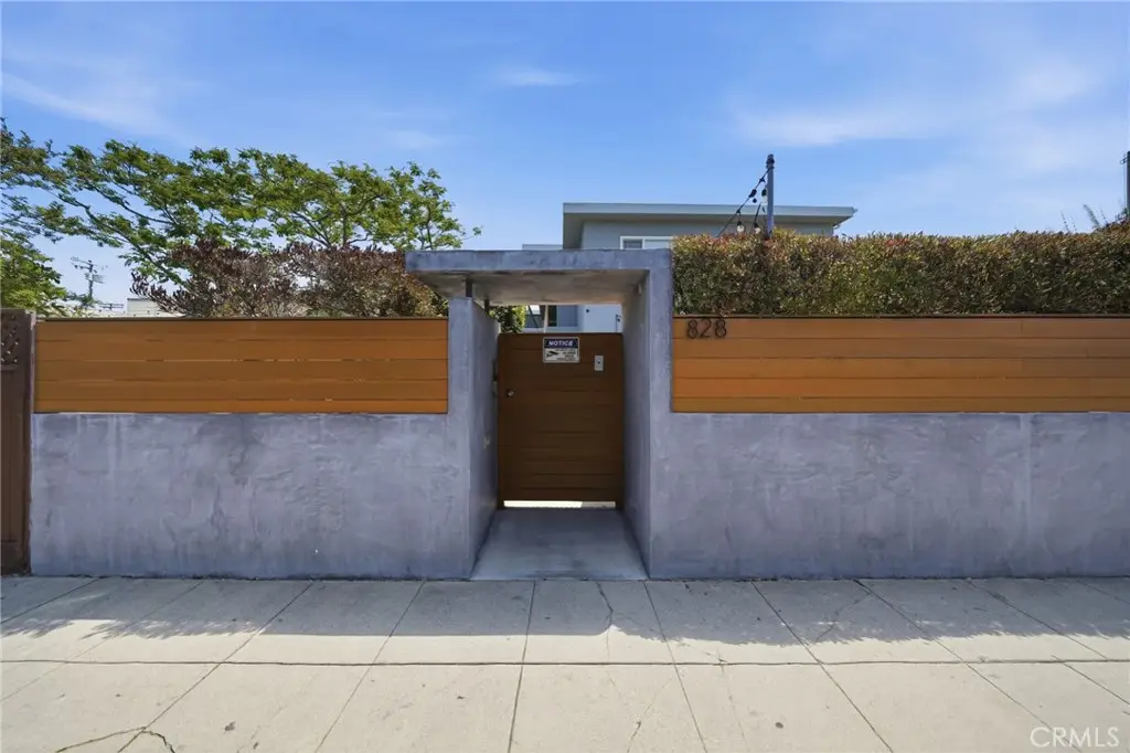828 Indiana, Venice, CA 90291 - #1