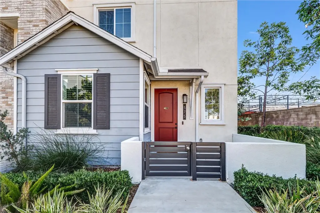 575 S Mosaic, Anaheim, CA 92805 - #1