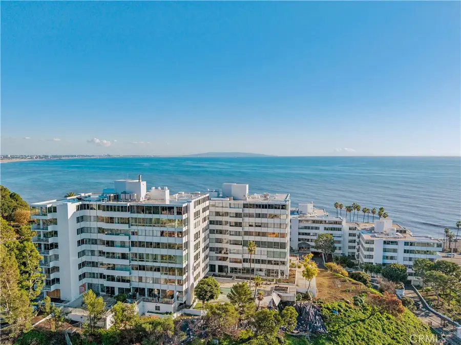 17350 W Sunset #202, Pacific Palisades, CA 90272 - #2