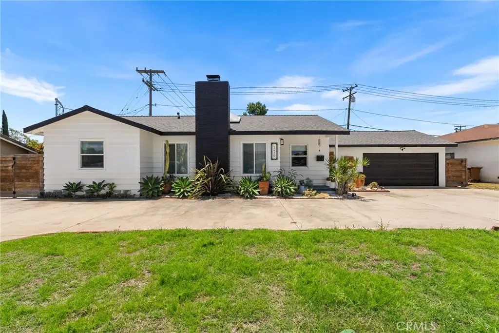 2410 W Broadway, Anaheim, CA 92804 - #1