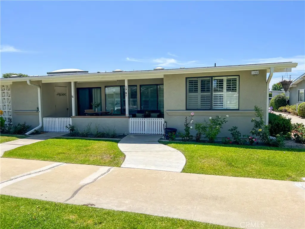 1621 Monterey Rd., M2-19g, Seal Beach, CA 90740 - #1