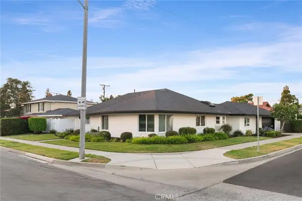 2904 Club House Road, Costa Mesa, CA 92626