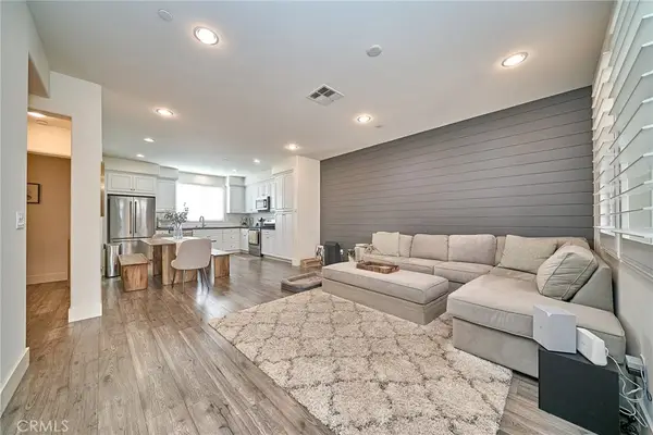6331 Aquila Way, Eastvale, CA 91752