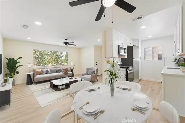 1382 Via Santiago #D, Corona, CA 92882