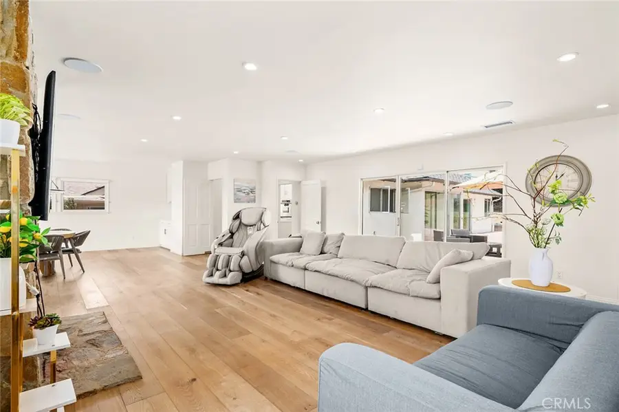 11365 Thurston Pl, Los Angeles, CA 90049 - #3