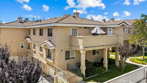 11413 216th #13, Lakewood, CA 90715