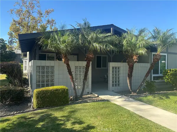 1940 Mckinney Way #18A M-15, Seal Beach, CA 90740