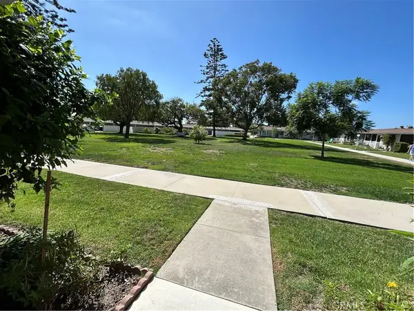13751 Saint Andrews #35J, Seal Beach, CA 90740