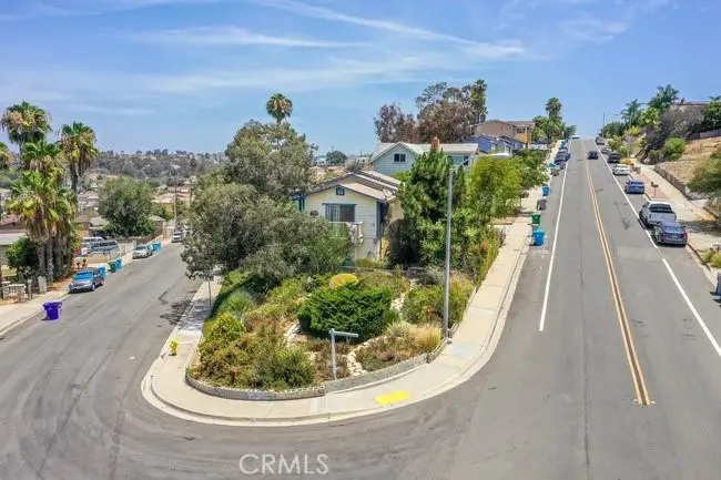 5210 Roswell, San Diego, CA 92114 - #1
