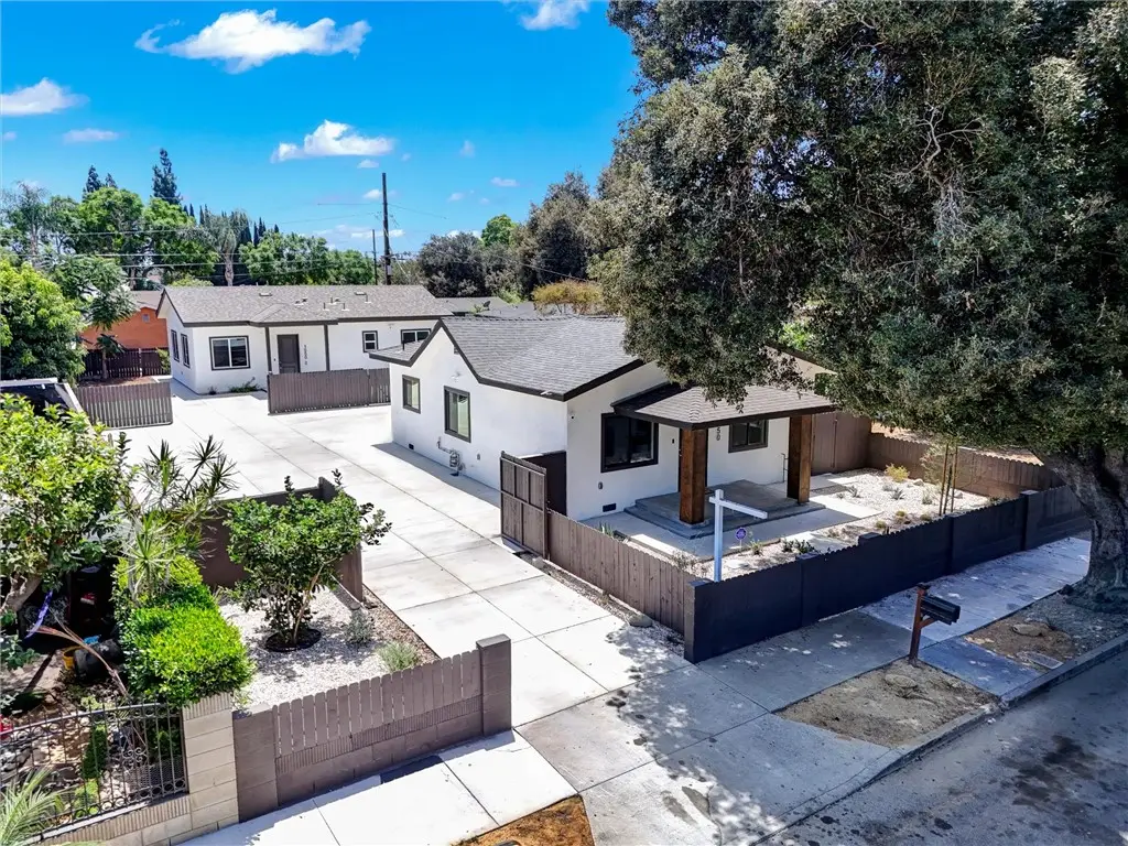 1050 W Chestnut Avenue, Santa Ana, CA 92703 - #1