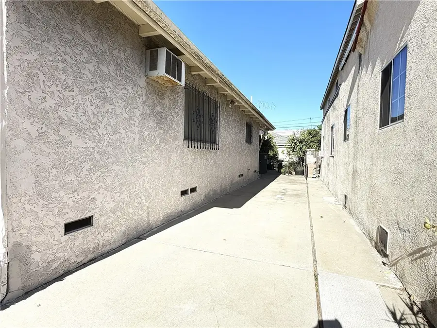 5940 Gundry Avenue, Long Beach, CA 90805 - #3