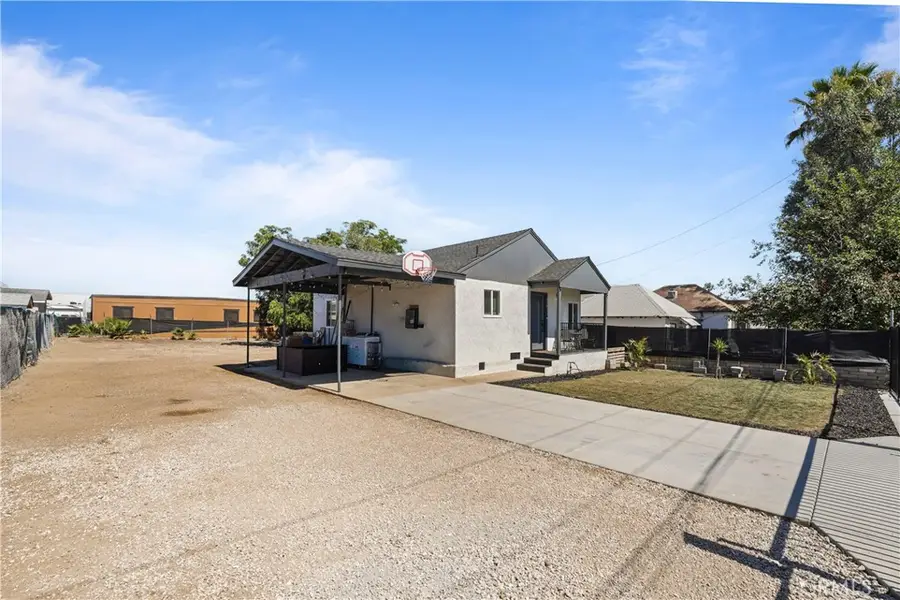 326 N Grant Ave, Corona, CA 92882 - #3