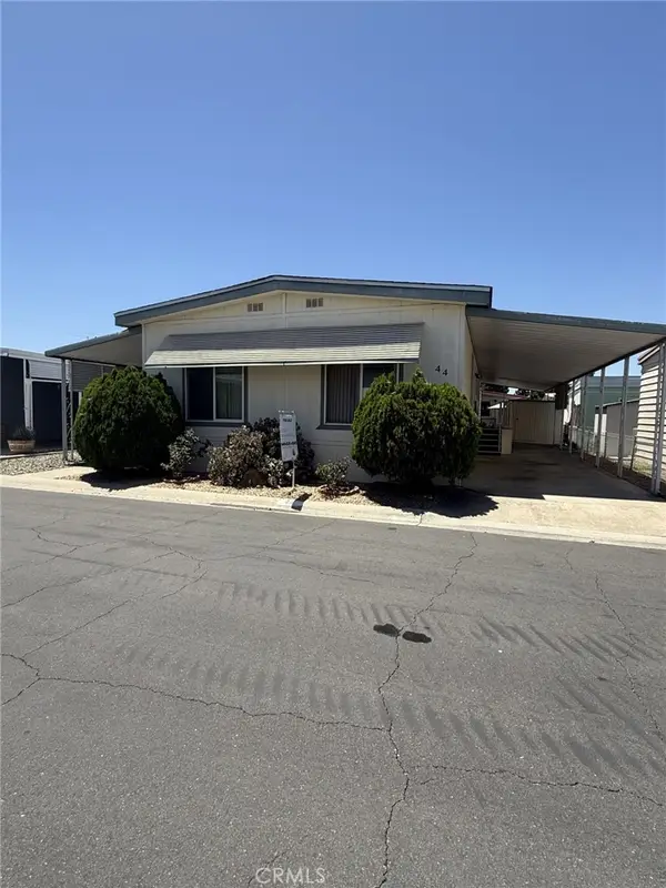 11250 Beach Blvd Spc 44, Stanton, CA 90680