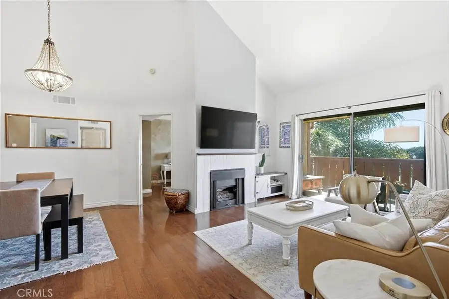 384 Redondo #401, Long Beach, CA 90814 - #2
